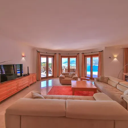 Villa Canada *